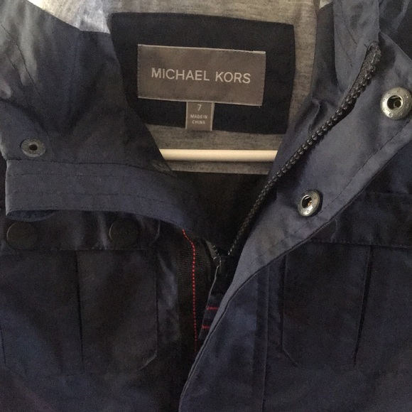 Kids Michael Kors Light rain jacket size 7 - Picture 2 of 3